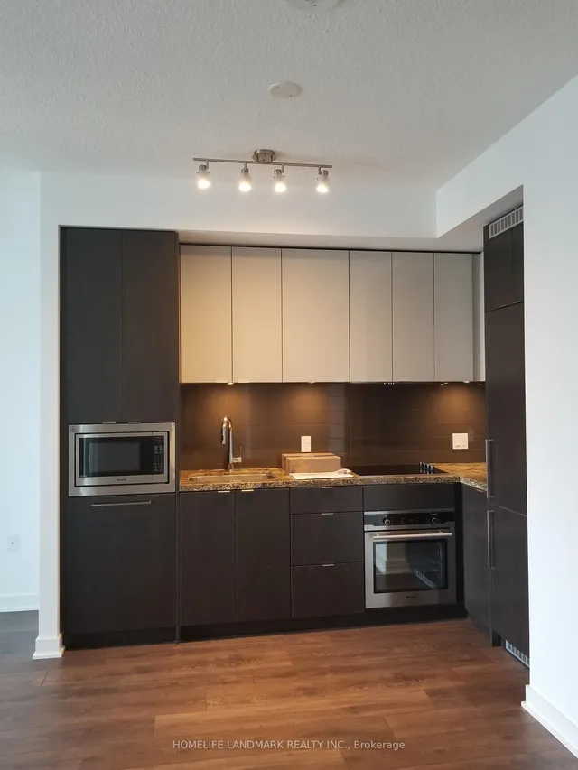 Additional image 12 of 125 Blue Jays Way Unit 3903