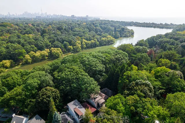 Additional image 28 of 8 Grenadier Ravine Dr