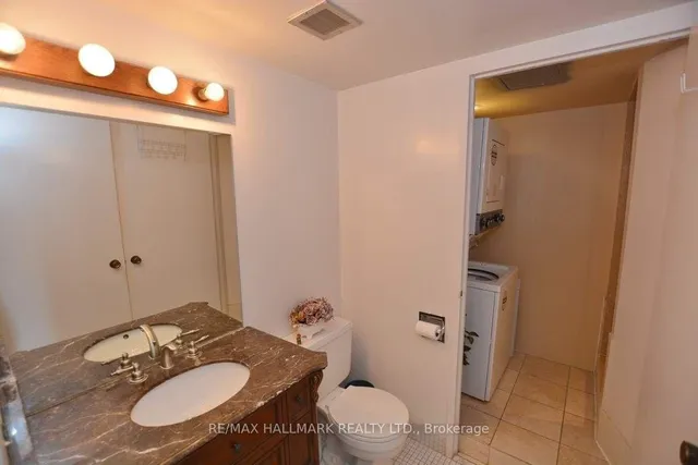 Additional image 8 of 633 Bay St Unit 2215