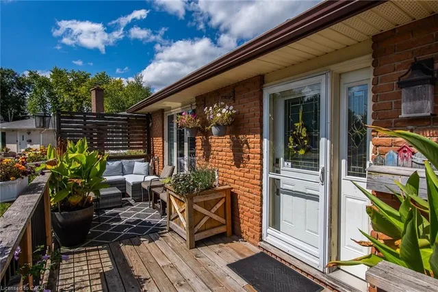 Additional image 3 of 77 Roberts Cres