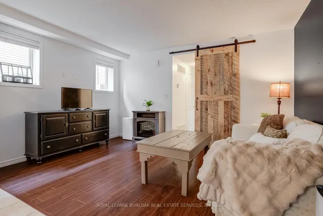 Additional image 20 of 1941 Ottawa St Unit 9A