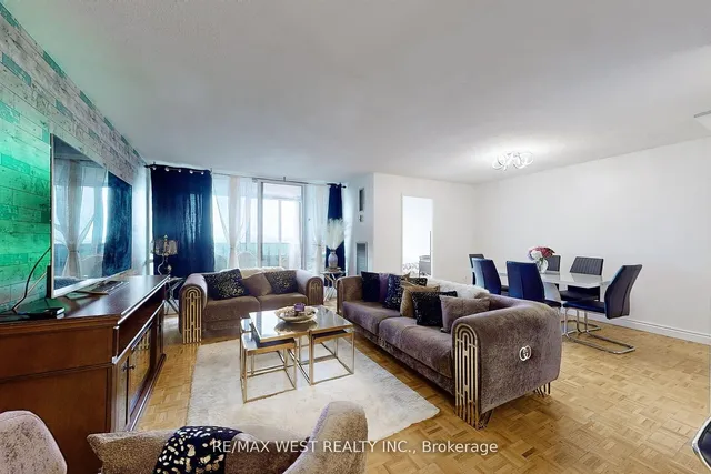 Additional image 6 of 627 The West Mall Unit 1810