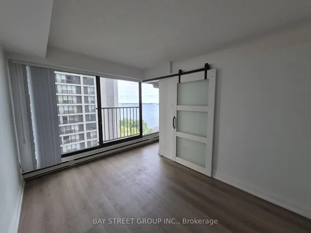 Additional image 4 of 65 Harbour Sq Unit 1305