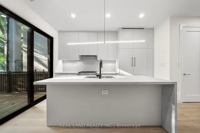 Additional image 13 of 30 Winnifred Ave