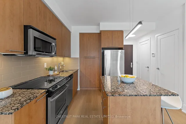 Additional image 10 of 70 Roehampton Ave Unit 719