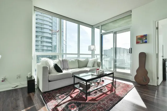 Additional image 11 of 16 Yonge St Unit 3109