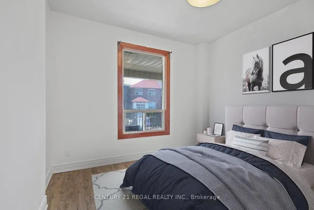 Additional image 15 of 300 Montrose Ave