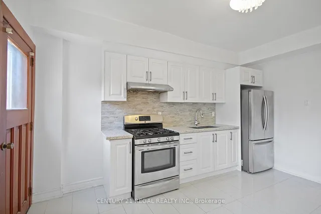 Additional image 10 of 300 Montrose Ave