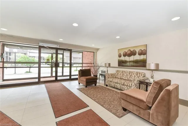 Additional image 31 of 20 Ellen St Unit 610