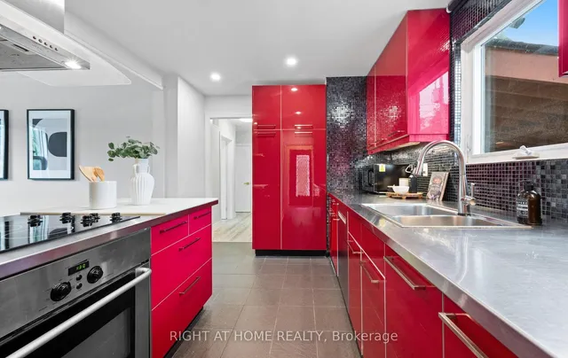 Additional image 19 of 10 Lady York Ave