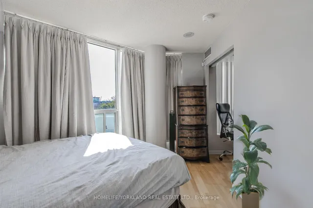 Additional image 18 of 230 Queens Quay Unit 323