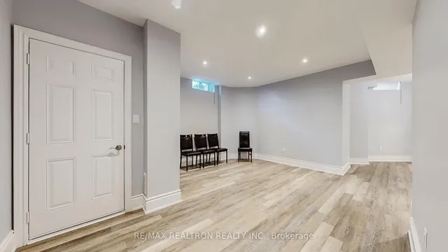 Additional image 36 of 33 Marlena Dr