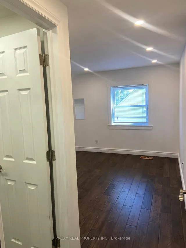 Additional image 15 of 39 Winston Park Blvd