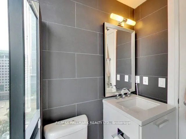 Additional image 15 of 224 King St Unit 1407