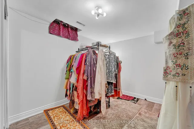 Additional image 35 of 105 Hupfield Tr