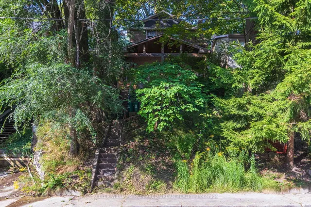 Additional image 3 of 122 Neville Park Blvd