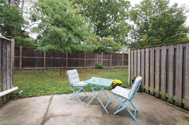 Additional image 47 of 50 Westmount Rd Unit 8