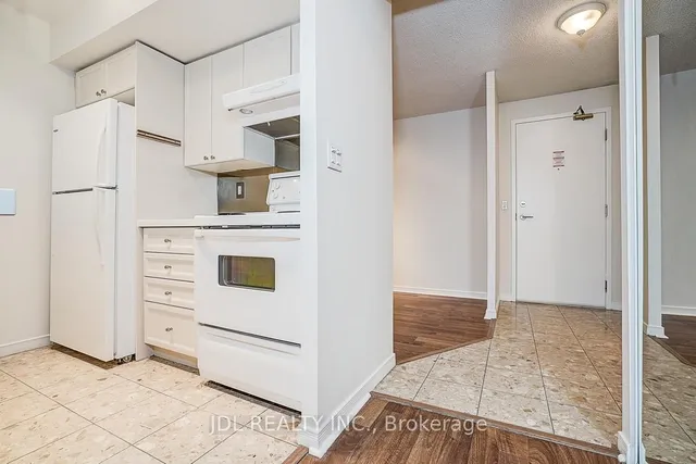 Additional image 15 of 109 Front St Unit 823