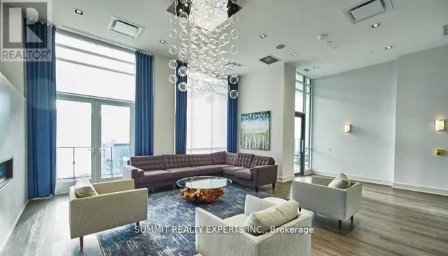 Additional image 3 of 10 parklawn Rd Unit 519