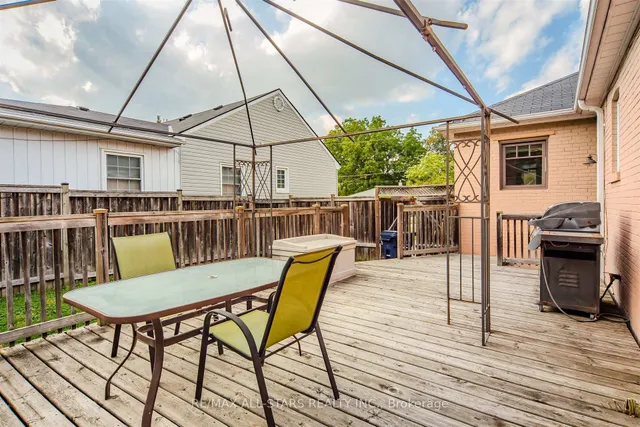 Additional image 30 of 27 Martindale Rd