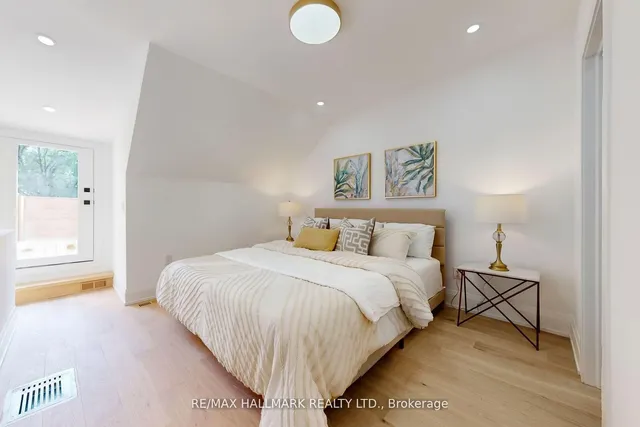 Additional image 18 of 51 Withrow Ave