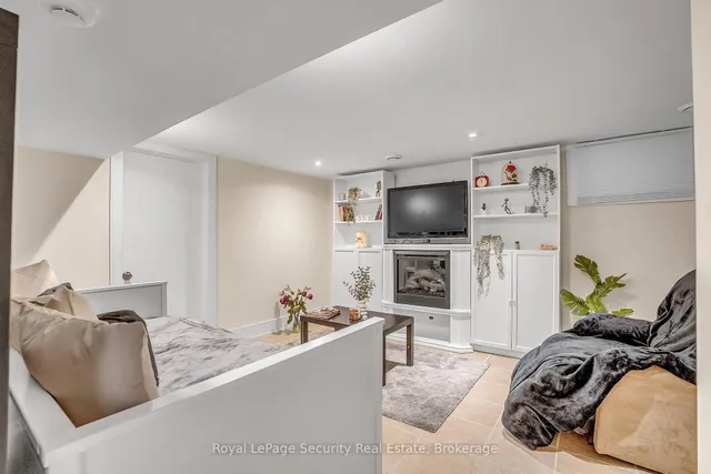 Additional image 42 of 7 Avalon Ave