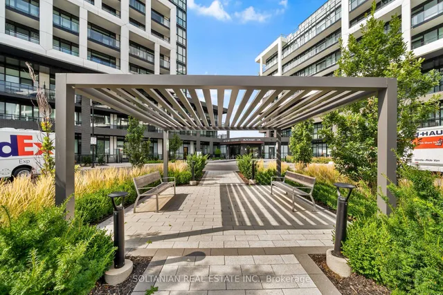 Additional image 46 of 50 George Butchart Dr Unit 810