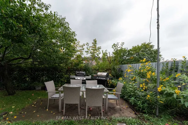 Additional image 44 of 330 Pellatt Ave