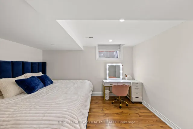 Additional image 35 of 47 Whiteway Crt