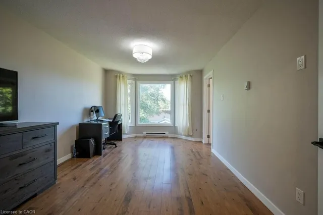 Additional image 15 of 107 Dinison Cres