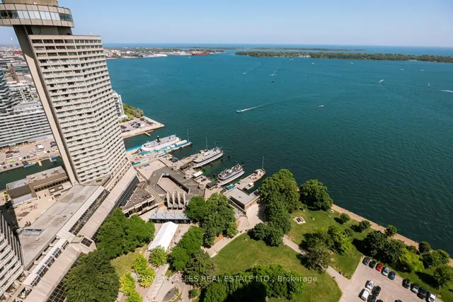 Additional image 29 of 33 Harbour Sq Unit 2804