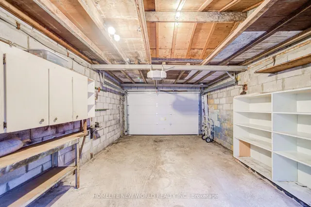 Additional image 47 of 726 Adelaide St