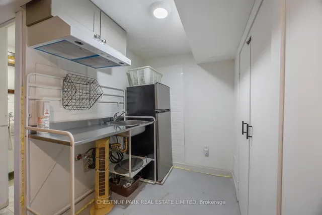 Additional image 43 of 62 Garnet Ave