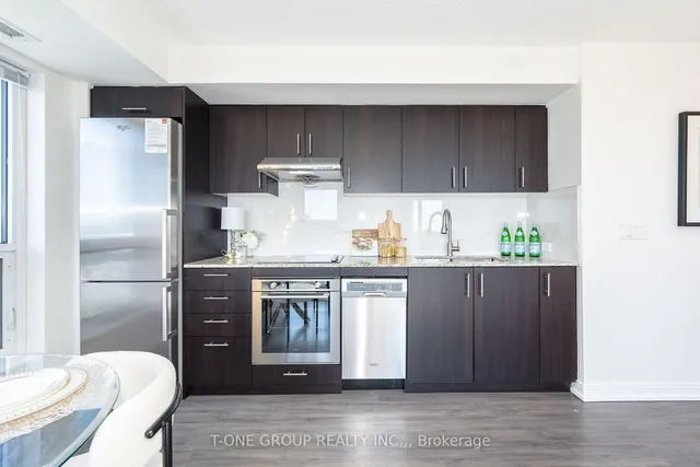 Additional image 7 of 255 Village Green Sq Unit 1003