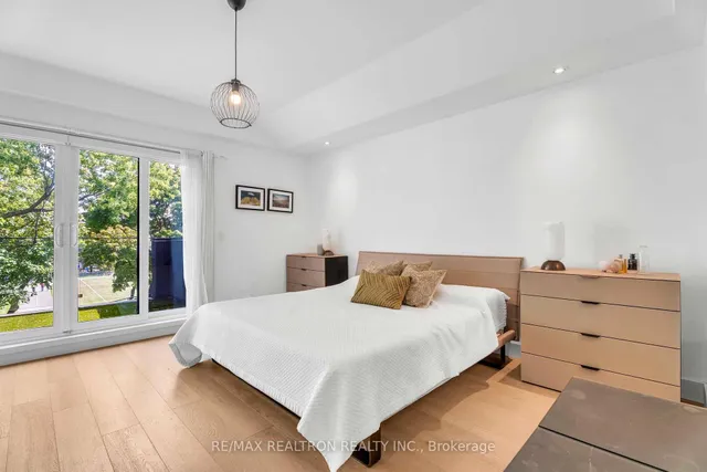 Additional image 23 of 38 Alameda Ave