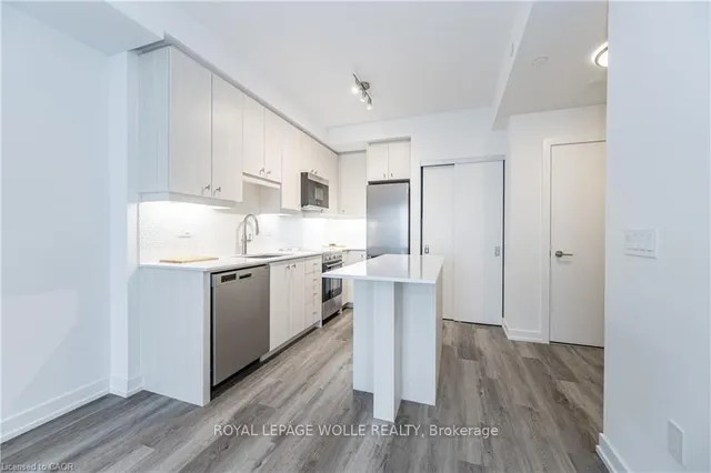 Additional image 11 of 15 Wellington St Unit 907