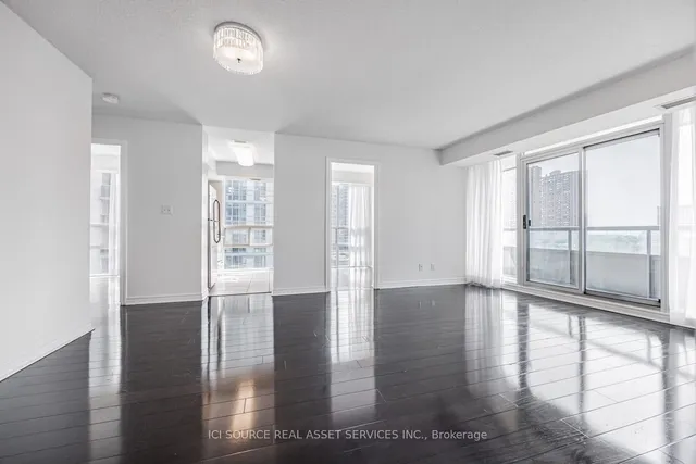 Additional image 3 of 51 Lower Simcoe St Unit 808