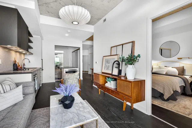 57 Brock Ave Unit 702