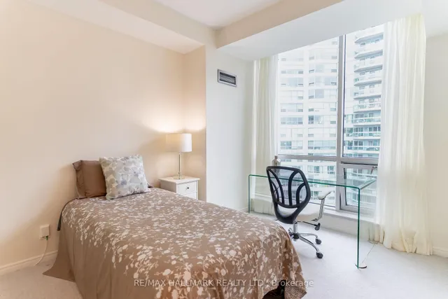 Additional image 31 of 10 Queens Quay Unit Ph9