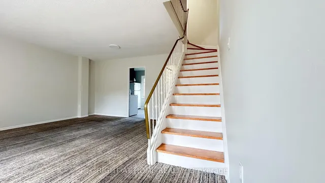 Additional image 17 of 160 Jansen Ave Unit 32