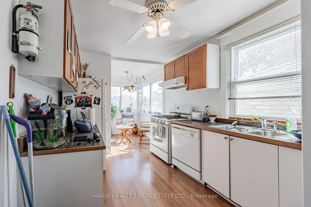 Additional image 15 of 121 Blantyre Ave