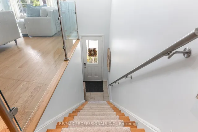 Additional image 3 of 16 Dryden Way
