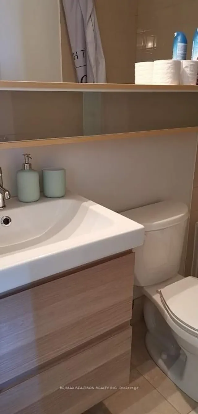 Additional image 17 of 85 Bloor St Unit 1603