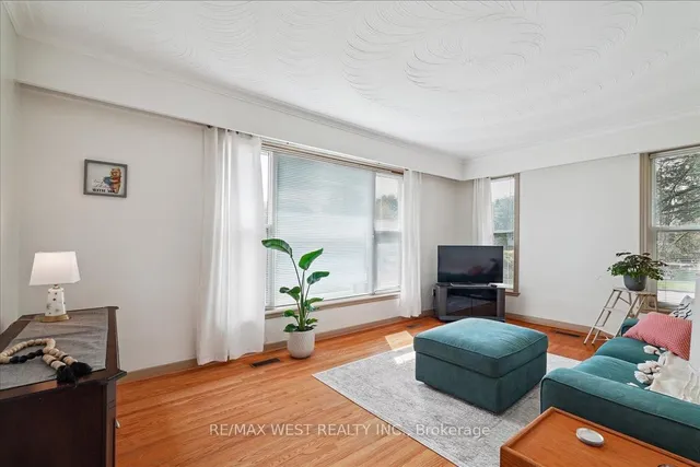 Additional image 2 of 195 Toynbee Tr