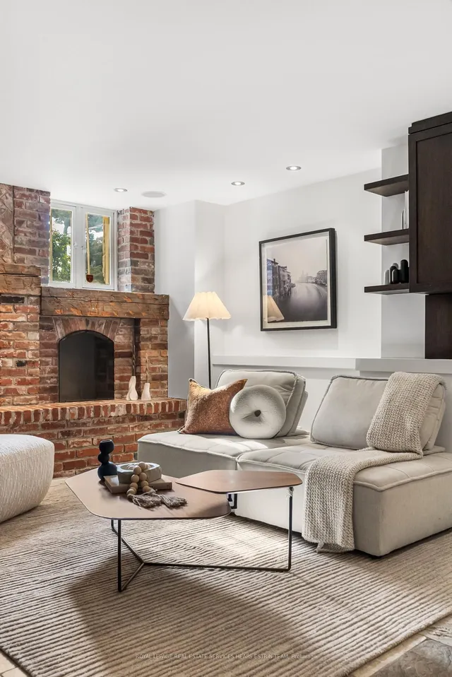 Additional image 44 of 77 Astley Ave