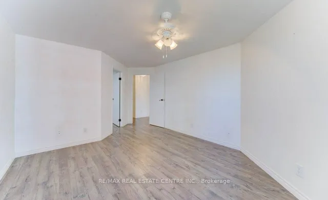 Additional image 18 of 20 Ellen St Unit 405