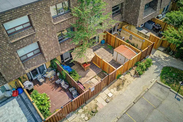 Additional image 14 of 74 Upper Canada Dr Unit 6