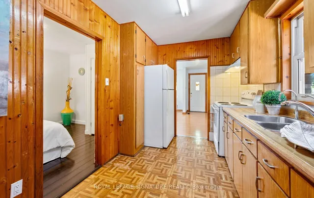 Additional image 16 of 61 Foch Ave