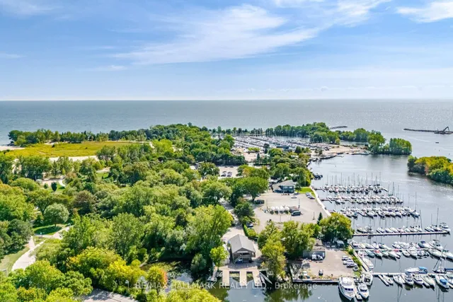 Additional image 35 of 9 Boardwalk Dr Unit PH5