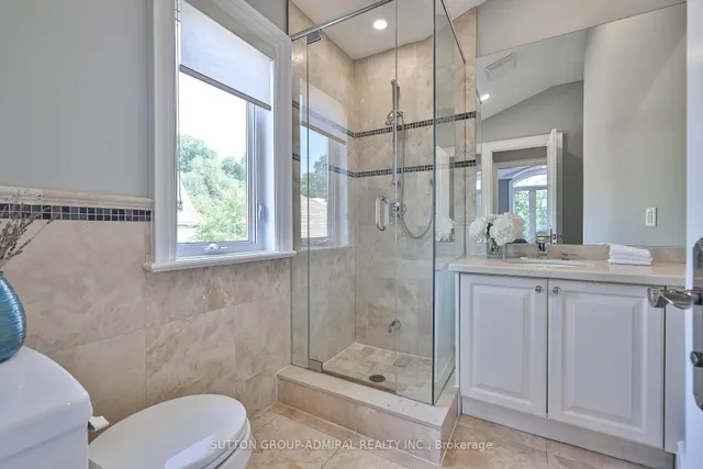 Additional image 35 of 453 Glengrove Ave